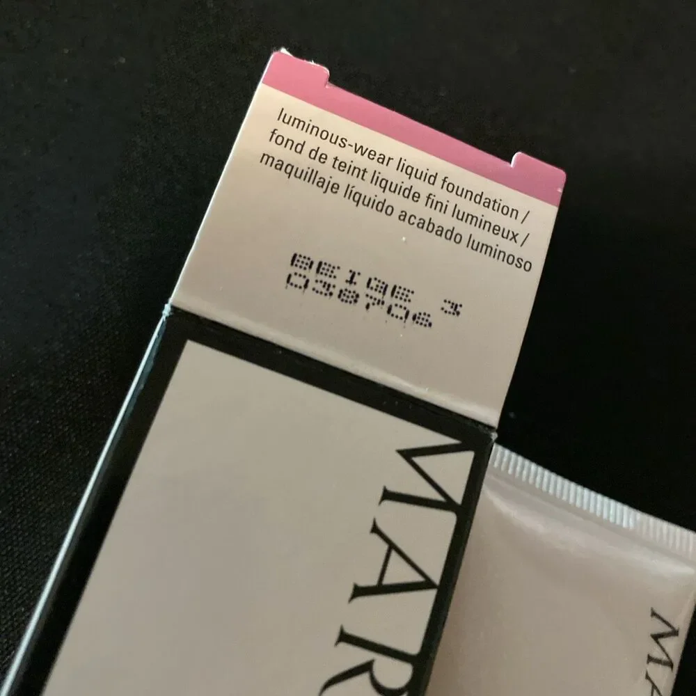 Mary Kay Timewise Luminous Liquid Foundation Beige 3